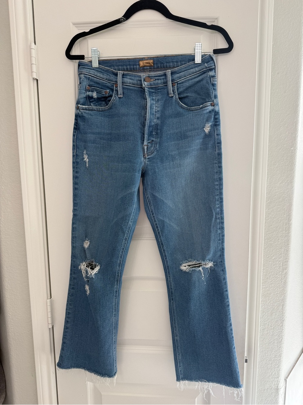 MOTHER The Tripper Ankle Fray Jeans